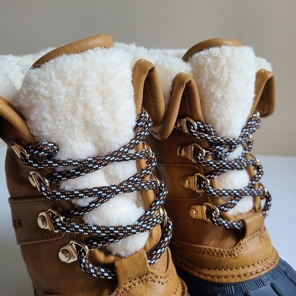 Tommy Hilfiger winter boots sz 5 [B7] - Picture 6 of 9